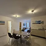 Luxurious Near Valletta Ferry P1 *