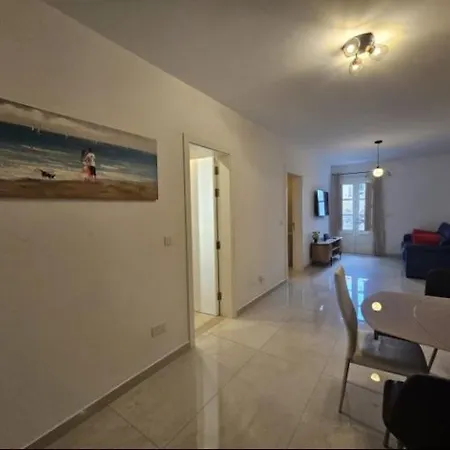 Apartmán Luxurious Near Valletta Ferry P1 *