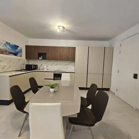 Luxurious Near Valletta Ferry P1 Apartment Sliema