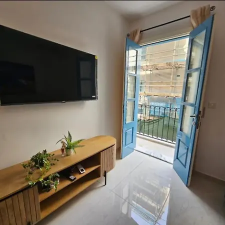 Luxurious Near Valletta Ferry P1 Apartment