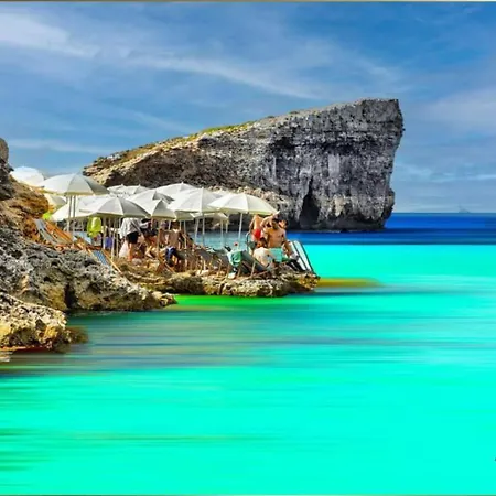 Luxurious Near Valletta Ferry P1 *