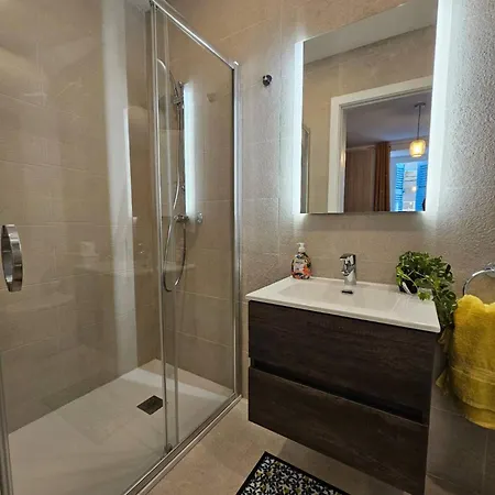 Luxurious Near Valletta Ferry P1 Apartment