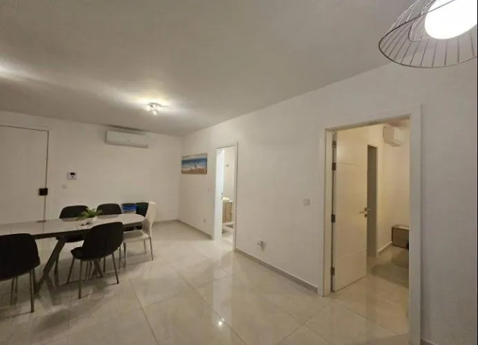 Luxurious Near Valletta Ferry P1 Apartament *