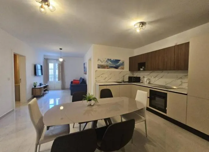 Luxurious Near Valletta Ferry P1 Sliema