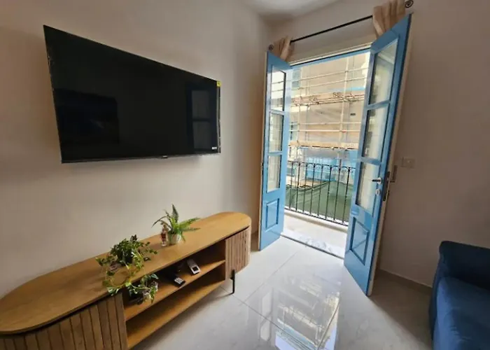 Luxurious Near Valletta Ferry P1 Apartament