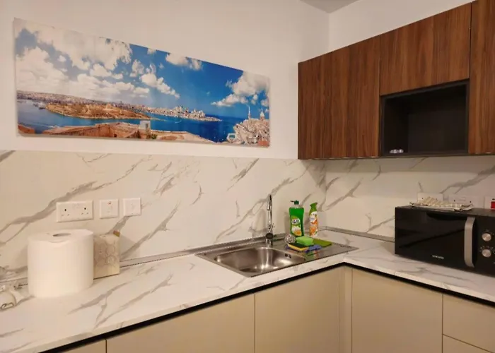 Luxurious Near Valletta Ferry P1 Apartament