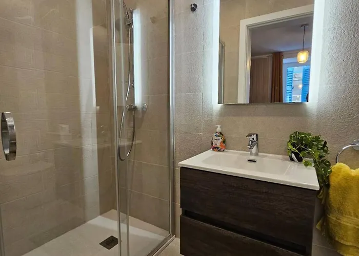 Luxurious Near Valletta Ferry P1 Apartament