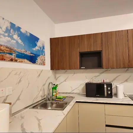 Daire Luxurious Near Valletta Ferry P1 *